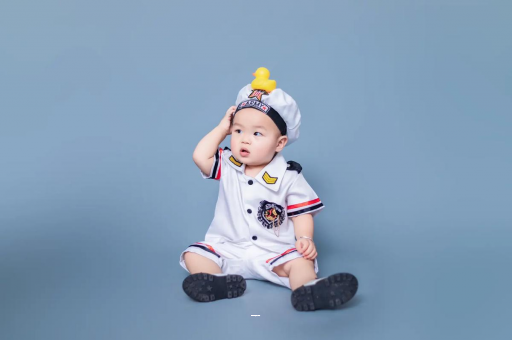 供卵助孕联系方式宝宝老摇头怎么回事