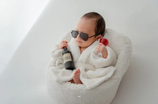 供卵助孕联系方式宝宝不哭不闹正常吗